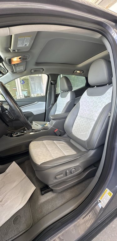 Chevrolet Bolt EUV Premier Toit Panoramique Bose Cuir 2022 à Terrebonne, Québec - 8 - w1024h768px