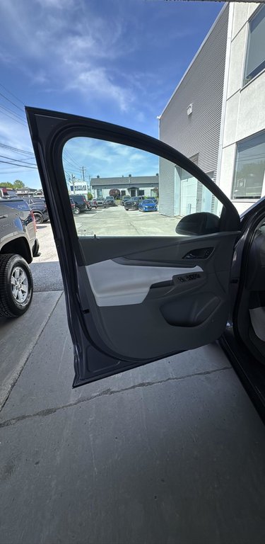 Chevrolet Bolt EUV Premier Toit Panoramique Bose Cuir 2022 à Terrebonne, Québec - 7 - w1024h768px