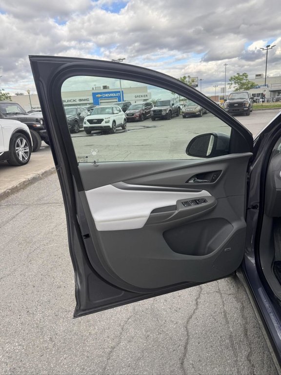 Chevrolet Bolt EUV Premier Bose Toit Panoramique Bas Kilométrage 2023 à Terrebonne, Québec - 7 - w1024h768px