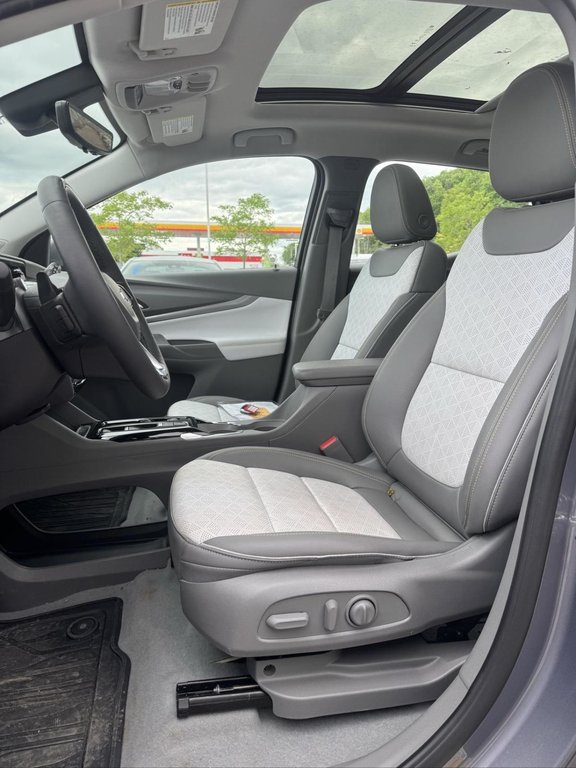 Chevrolet Bolt EUV Premier Bose Toit Panoramique Bas Kilométrage 2023 à Terrebonne, Québec - 8 - w1024h768px