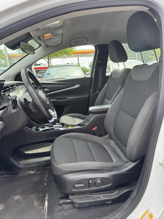 2023 Chevrolet Bolt EUV LT in Terrebonne, Quebec - 8 - w1024h768px