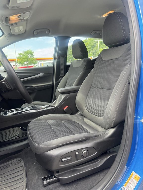 2023 Chevrolet Bolt EUV LT Caméra De Recul Bas Kilométrage in Terrebonne, Quebec - 8 - w1024h768px