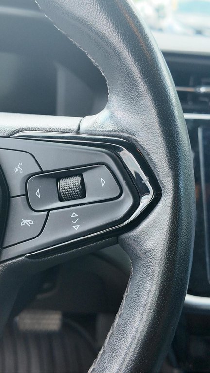2023 Chevrolet Bolt EUV Premier Toit Panoramique Bose Édition REDLINE in Terrebonne, Quebec - 12 - w1024h768px