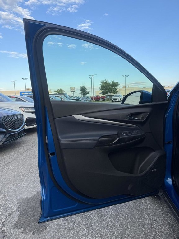 2023 Chevrolet Bolt EUV Premier Toit Panoramique Bose Bas Kilo in Terrebonne, Quebec - 7 - w1024h768px