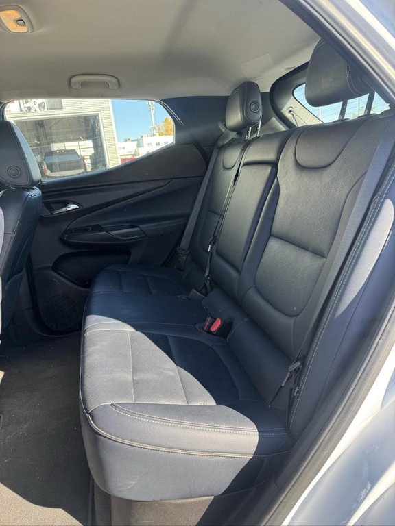 2023 Chevrolet Bolt EUV Premier Cuir in Terrebonne, Quebec - 9 - w1024h768px