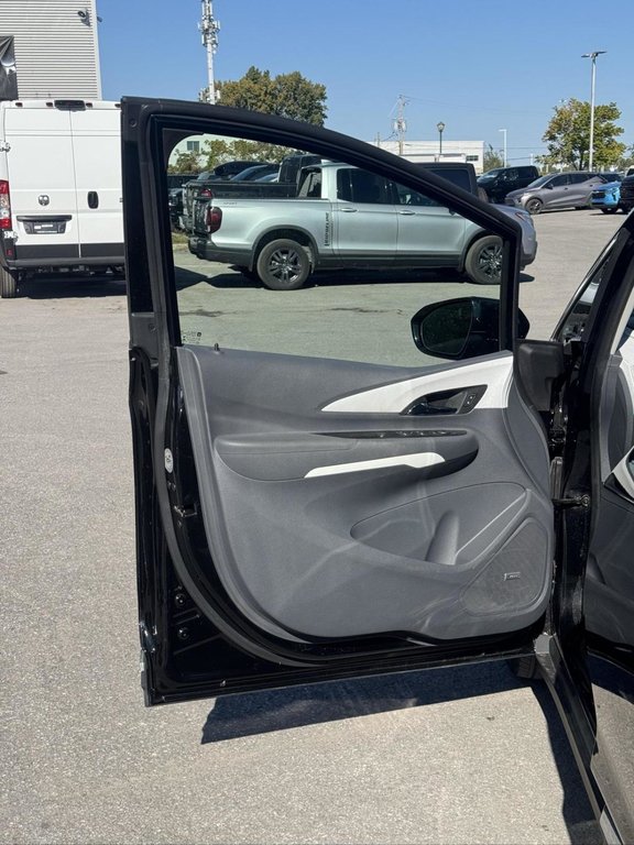 2020 Chevrolet Bolt EV Premier Bose Bas Kilométrage in Terrebonne, Quebec - 7 - w1024h768px