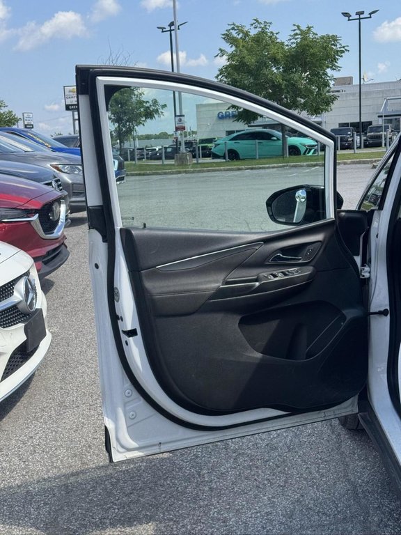 2023 Chevrolet Bolt EV 1LT Bas Kilométrage in Terrebonne, Quebec - 7 - w1024h768px