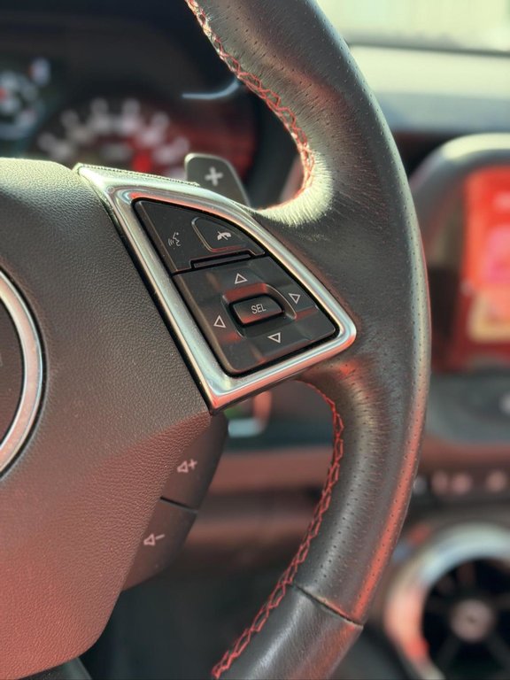 2017 Chevrolet Camaro 2SS Toit Ouvrant Bose Bas Kilométrage in Terrebonne, Quebec - 13 - w1024h768px