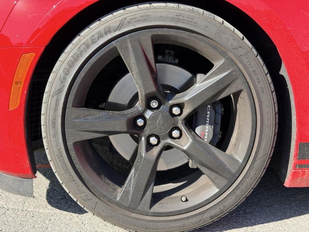 2017 Chevrolet Camaro 2SS Toit Ouvrant Bose Bas Kilométrage in Terrebonne, Quebec - 23 - w1024h768px
