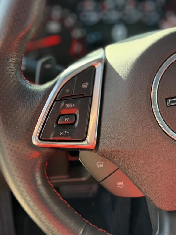 2017 Chevrolet Camaro 2SS Toit Ouvrant Bose Bas Kilométrage in Terrebonne, Quebec - 12 - w1024h768px
