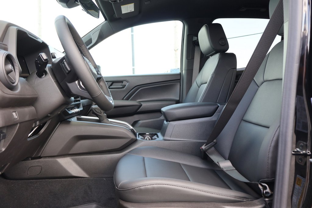 2025 Chevrolet Colorado Trail Boss in Terrebonne, Quebec - 8 - w1024h768px