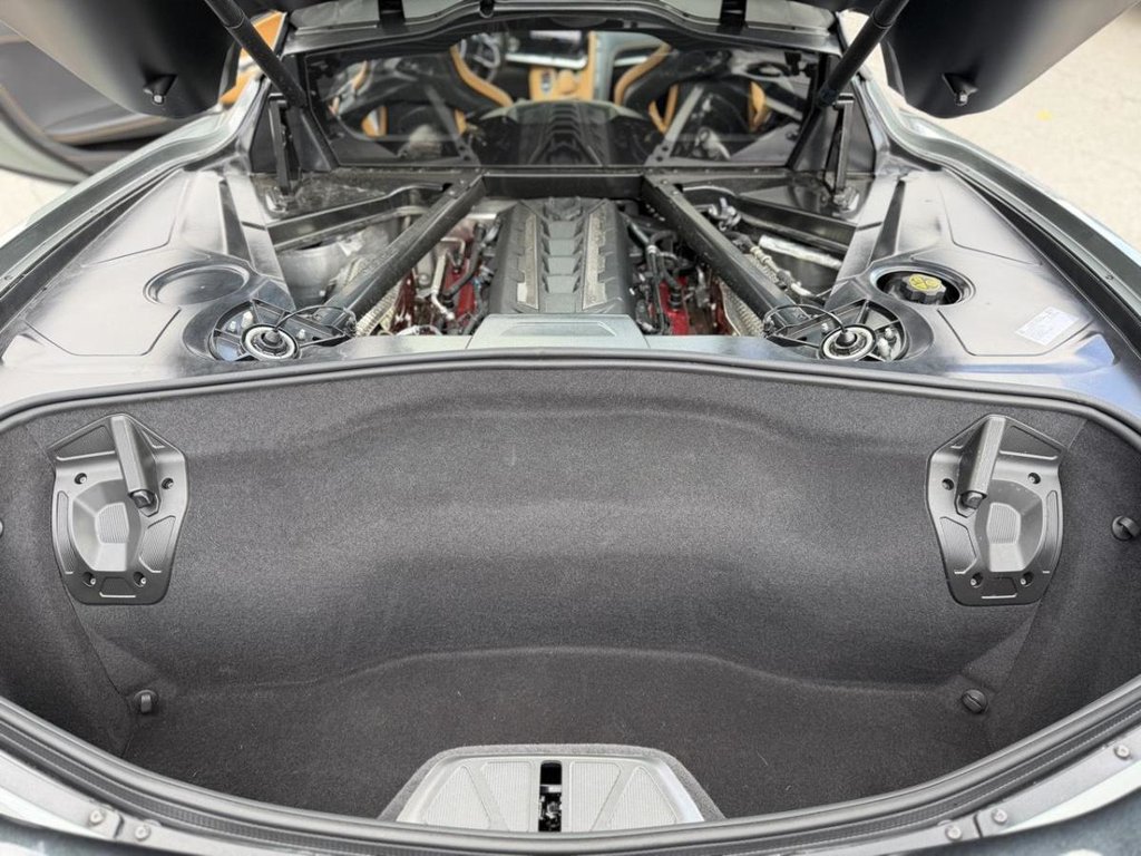 2022 Chevrolet Corvette 2LT Z51 Bas Kilométrage in Terrebonne, Quebec - 20 - w1024h768px