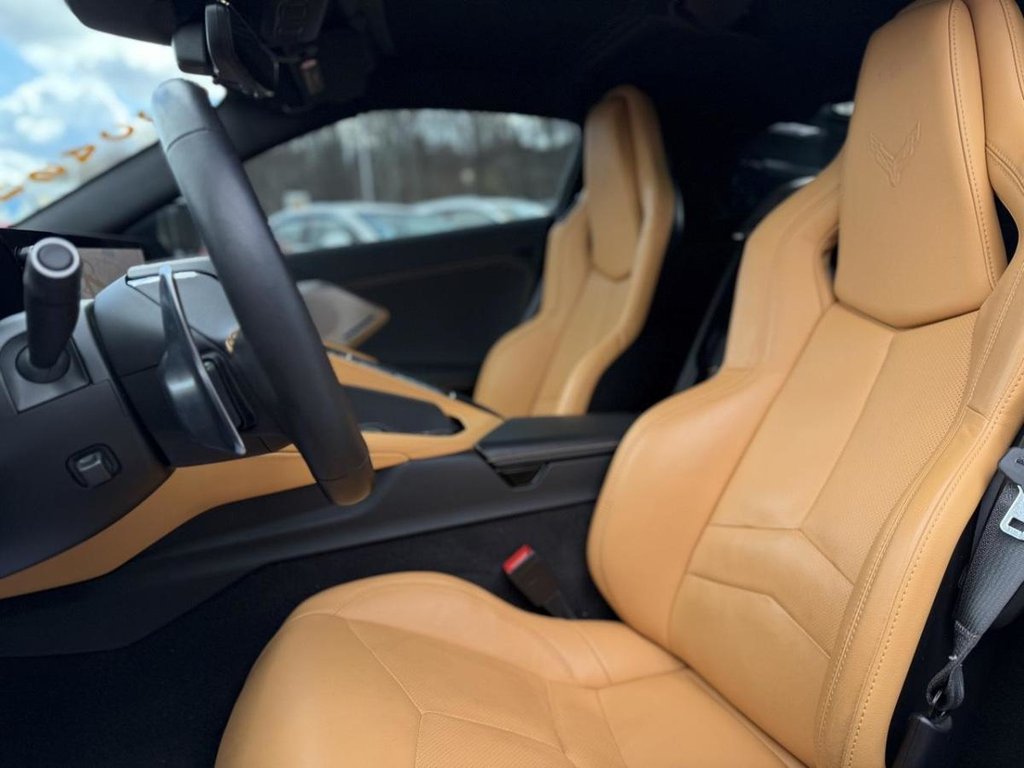 2022 Chevrolet Corvette 2LT Z51 Bas Kilométrage in Terrebonne, Quebec - 10 - w1024h768px