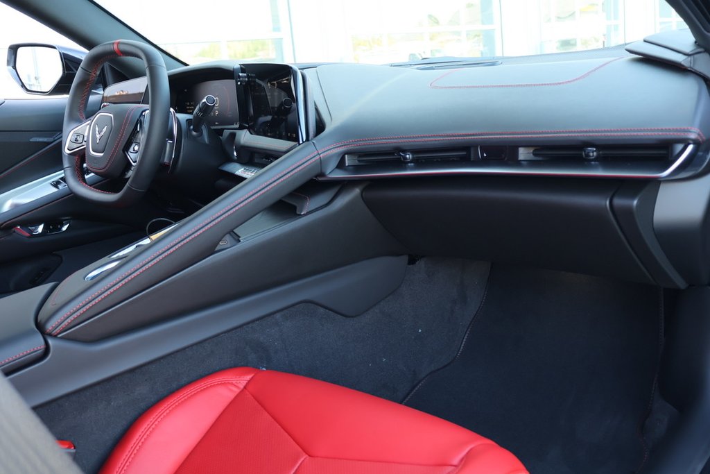 Chevrolet Corvette 1LT 2026 à Terrebonne, Québec - 10 - w1024h768px