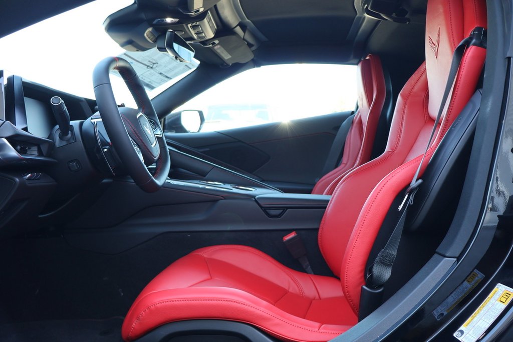 Chevrolet Corvette 1LT 2026 à Terrebonne, Québec - 8 - w1024h768px