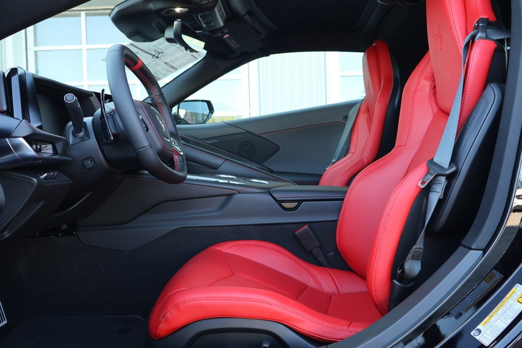 Chevrolet Corvette 1LT 2026 à Terrebonne, Québec - 7 - w1024h768px