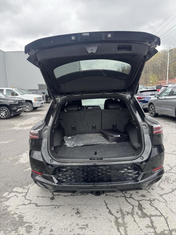 2024 Chevrolet Equinox EV RS in Terrebonne, Quebec - 17 - w1024h768px