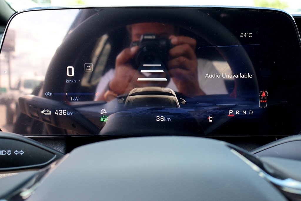 2025 Chevrolet Equinox EV 2RS in Terrebonne, Quebec - 14 - w1024h768px