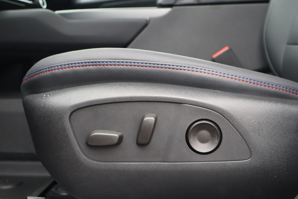 Chevrolet Equinox EV RS 2025 à Terrebonne, Québec - 8 - w1024h768px