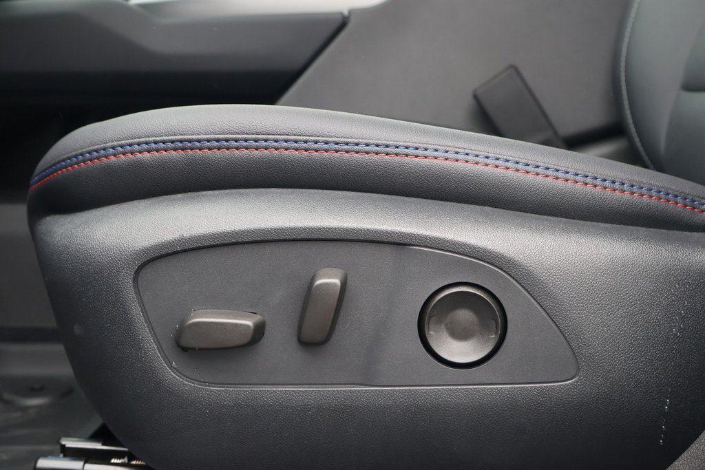 Chevrolet Equinox EV RS 2025 à Terrebonne, Québec - 8 - w1024h768px