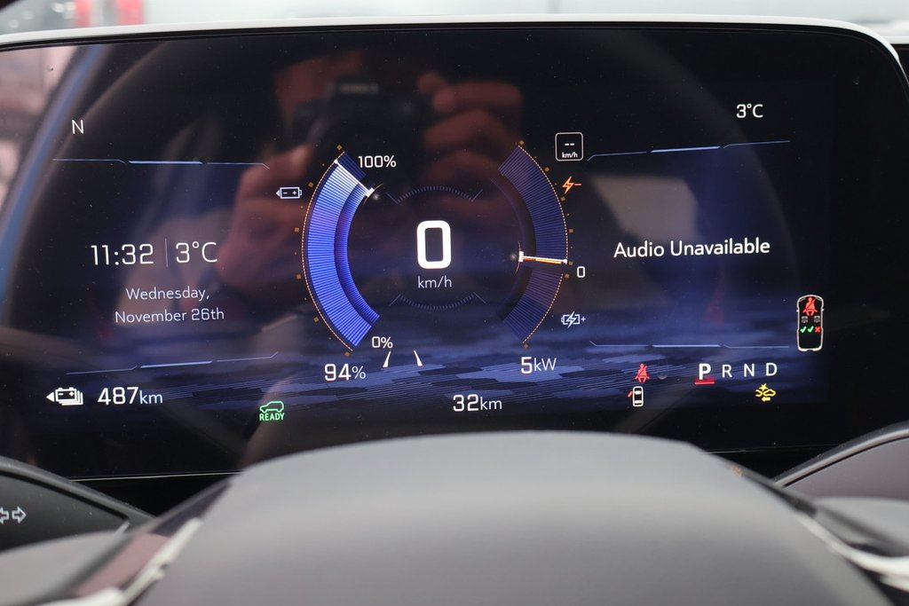 Chevrolet Equinox EV RS 2025 à Terrebonne, Québec - 13 - w1024h768px