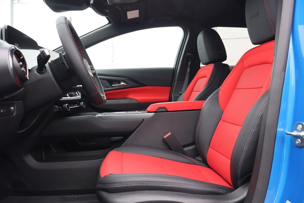 Chevrolet Equinox EV RS 2025 à Terrebonne, Québec - 7 - w1024h768px