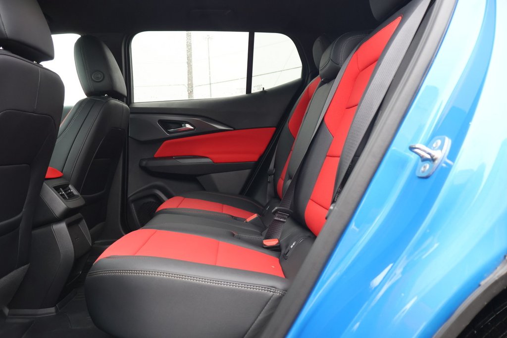 Chevrolet Equinox EV RS 2025 à Terrebonne, Québec - 19 - w1024h768px