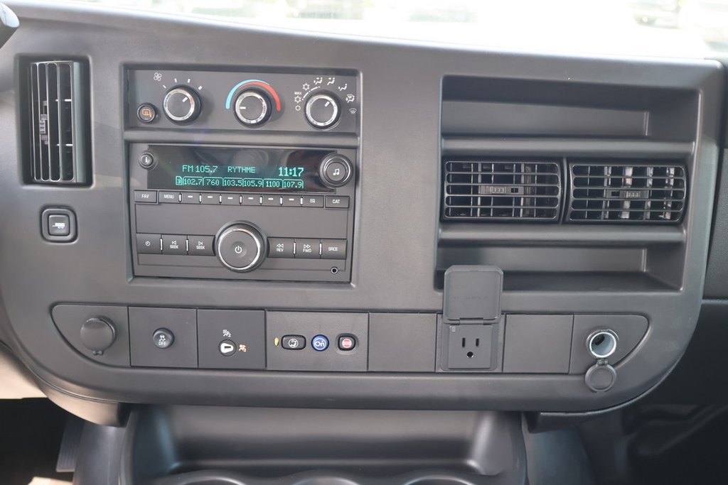 Chevrolet Express Cargo Van  2025 à Terrebonne, Québec - 14 - w1024h768px