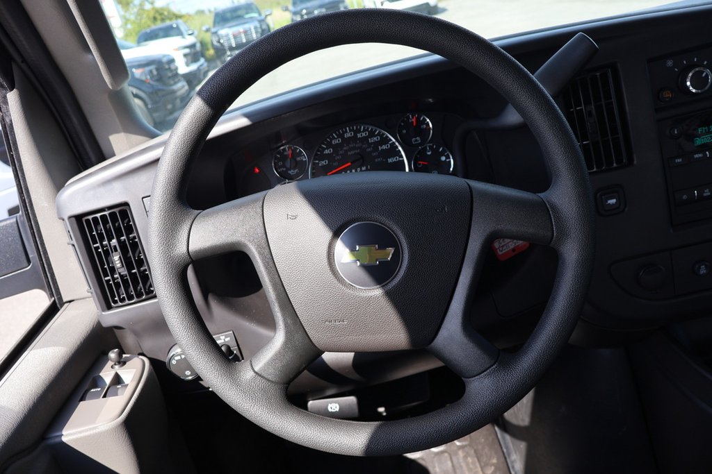 Chevrolet Express Cargo Van  2025 à Terrebonne, Québec - 12 - w1024h768px