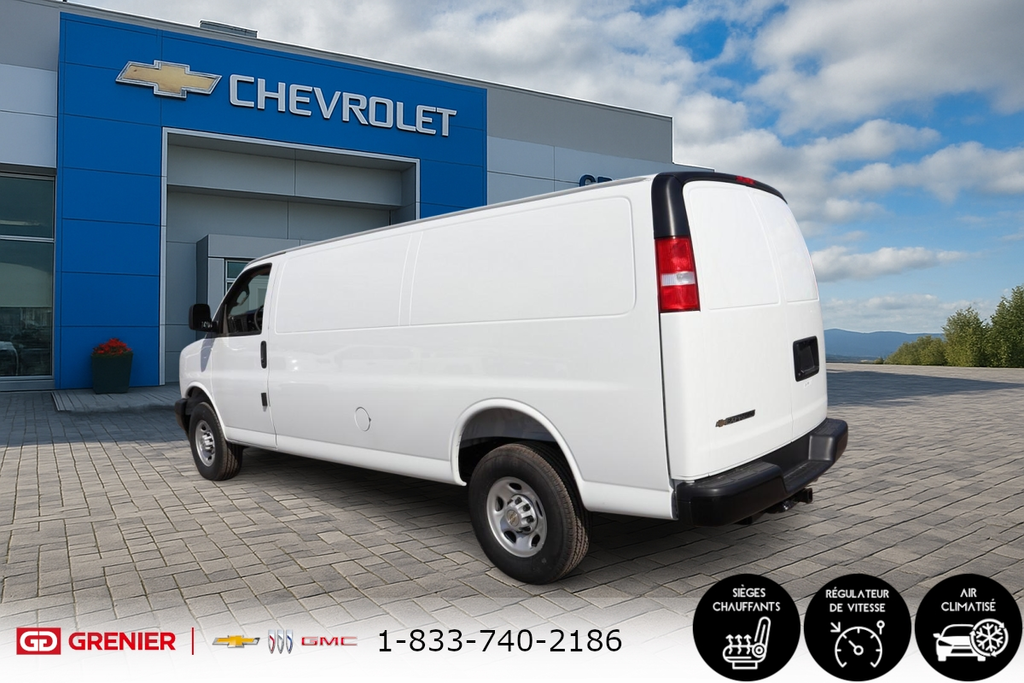 2025 Chevrolet Express Cargo Van in Terrebonne, Quebec - 4 - w1024h768px