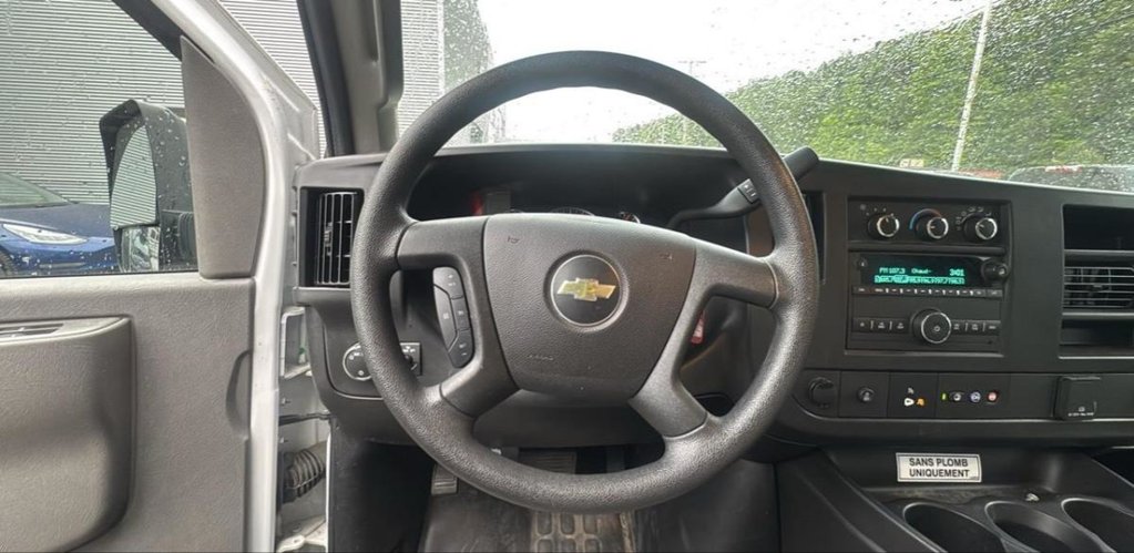 2025 Chevrolet Express Cutaway Cube 14 Pied in Terrebonne, Quebec - 9 - w1024h768px