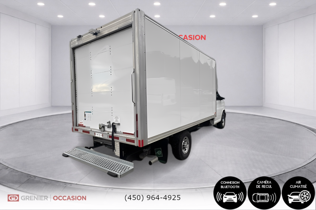 2025 Chevrolet Express Cutaway Cube 14 Pied in Terrebonne, Quebec - 2 - w1024h768px