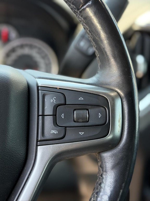2019 Chevrolet Silverado 1500 New Silverado Crew  LT Trail Boss Cuir Bose in Terrebonne, Quebec - 13 - w1024h768px