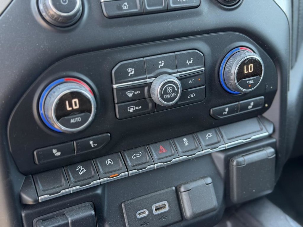 2019 Chevrolet Silverado 1500 New Silverado Crew  LT Trail Boss Cuir Bose in Terrebonne, Quebec - 17 - w1024h768px