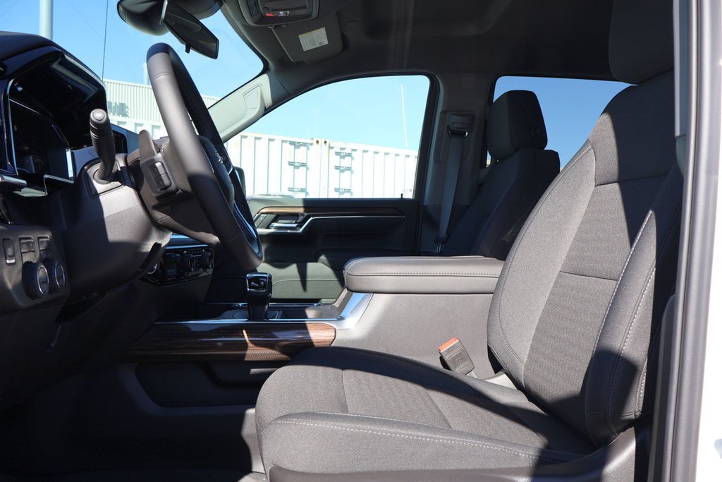 2025 Chevrolet Silverado 1500 LT Trail Boss in Terrebonne, Quebec - 3 - w1024h768px