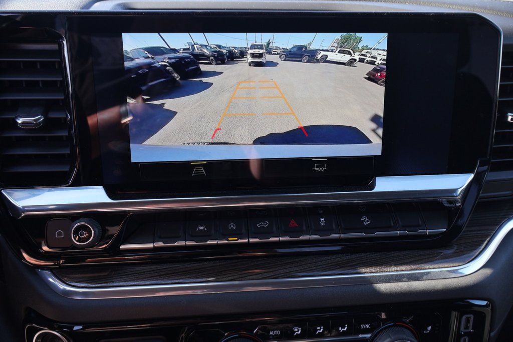 2025 Chevrolet Silverado 1500 LT Trail Boss in Terrebonne, Quebec - 12 - w1024h768px