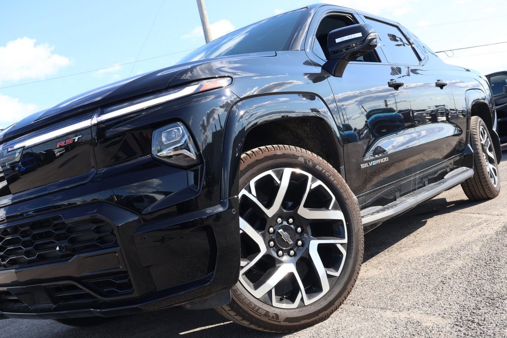2025 Chevrolet Silverado 1500 RST in Terrebonne, Quebec - 7 - w1024h768px