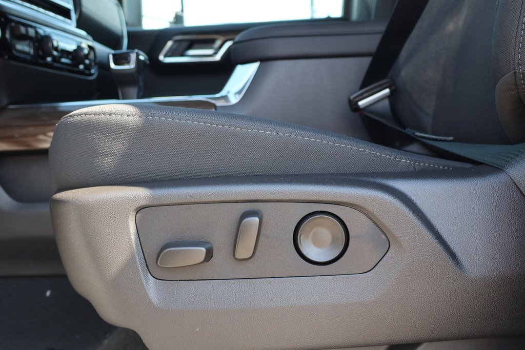 2025 Chevrolet Silverado 1500 RST in Terrebonne, Quebec - 8 - w1024h768px