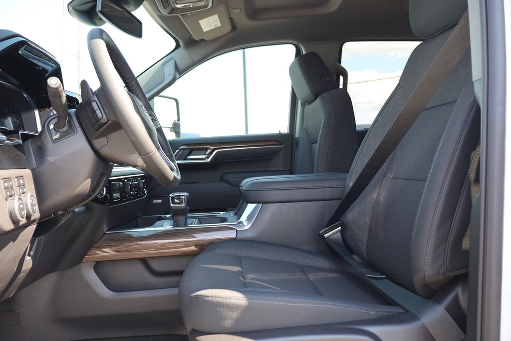 2025 Chevrolet Silverado 1500 RST in Terrebonne, Quebec - 7 - w1024h768px