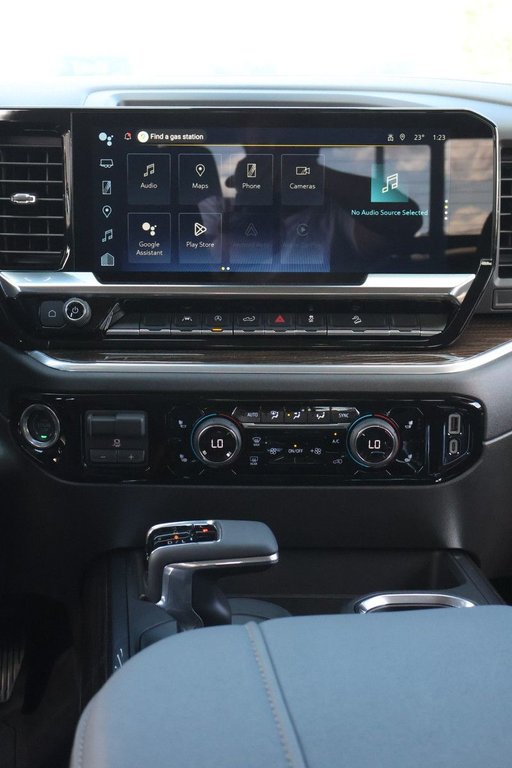 2025 Chevrolet Silverado 1500 RST in Terrebonne, Quebec - 16 - w1024h768px