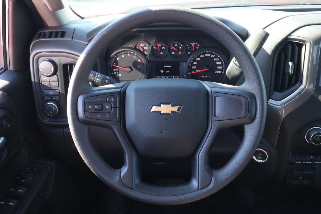 2025 Chevrolet Silverado 1500 Custom in Terrebonne, Quebec - 10 - w1024h768px