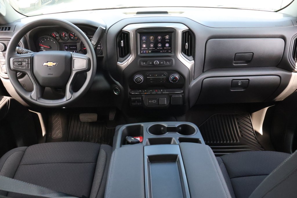 2025 Chevrolet Silverado 1500 Custom in Terrebonne, Quebec - 10 - w1024h768px