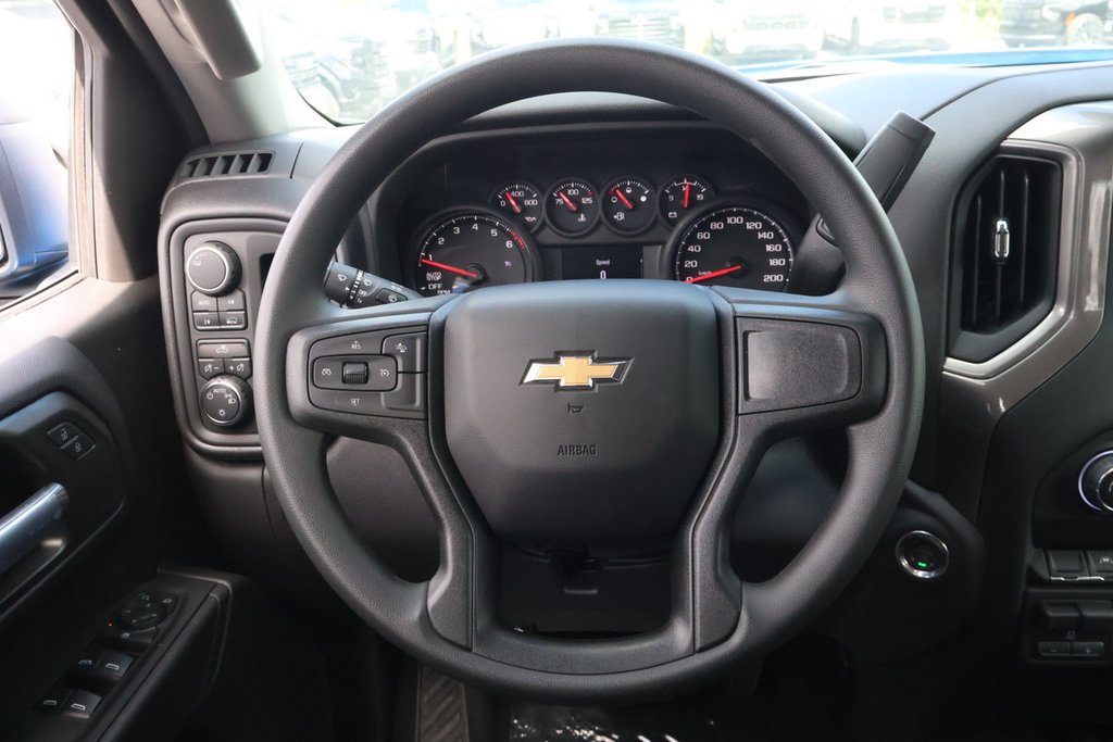 Chevrolet Silverado 1500 Custom 2025 à Terrebonne, Québec - 11 - w1024h768px