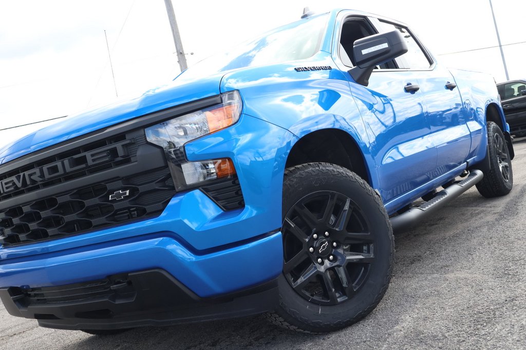 Chevrolet Silverado 1500 Custom 2025 à Terrebonne, Québec - 7 - w1024h768px