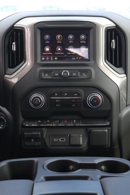 Chevrolet Silverado 1500 Custom 2025 à Terrebonne, Québec - 14 - w1024h768px