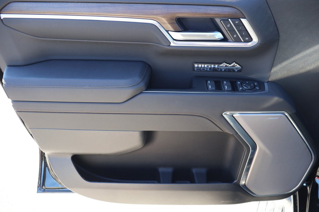 Chevrolet Silverado 1500 High Country 2026 à Terrebonne, Québec - 21 - w1024h768px