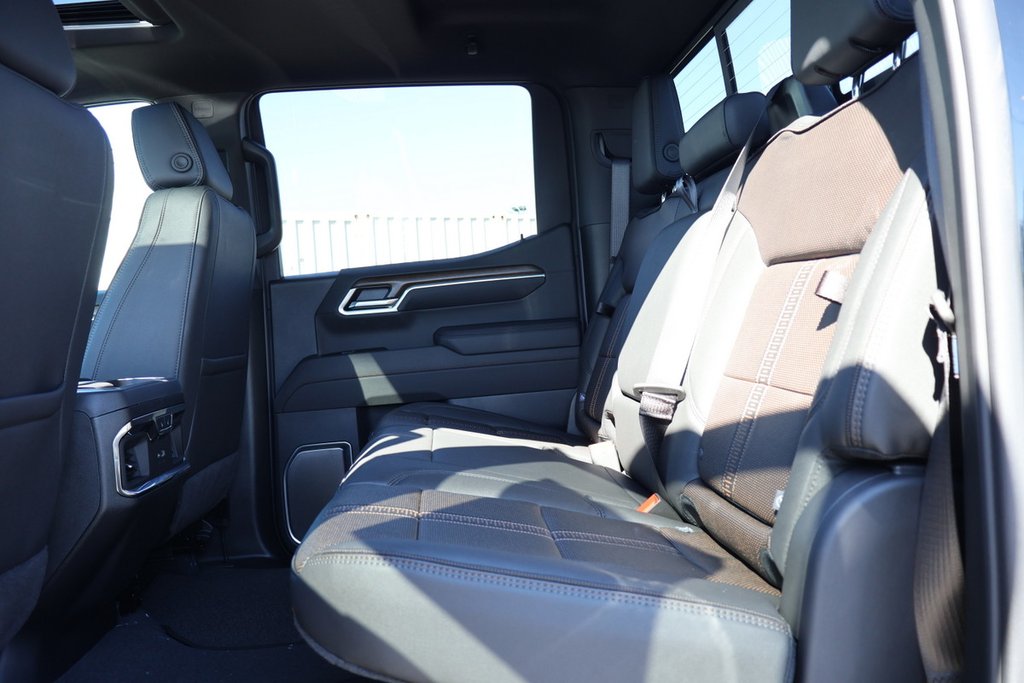 Chevrolet Silverado 1500 High Country 2026 à Terrebonne, Québec - 22 - w1024h768px