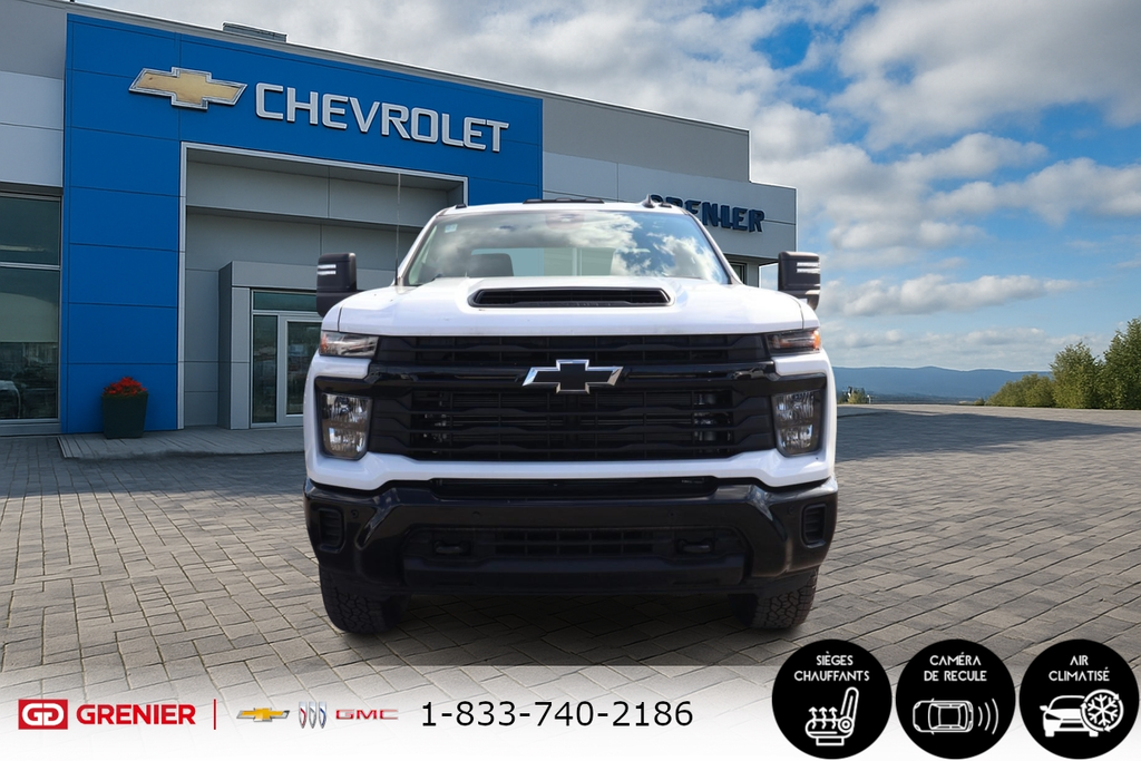 Chevrolet SILVERADO 2500 HD CUSTOM 2025 à Terrebonne, Québec - 2 - w1024h768px