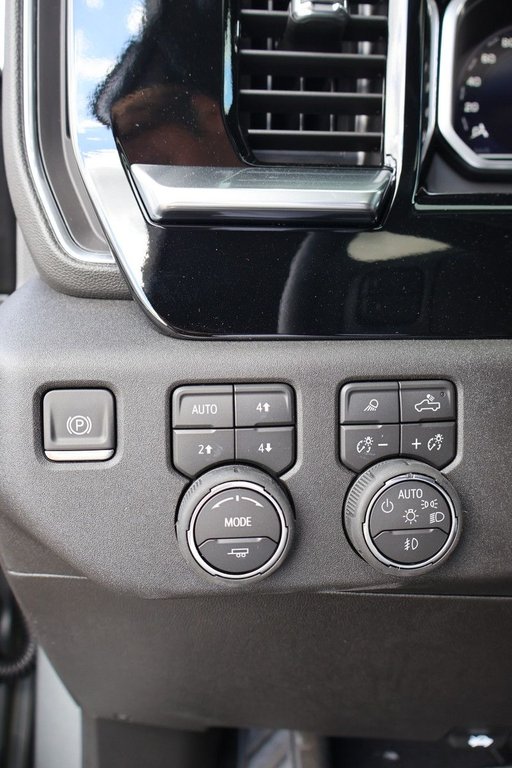 2025 Chevrolet Silverado 2500 HD LTZ in Terrebonne, Quebec - 19 - w1024h768px