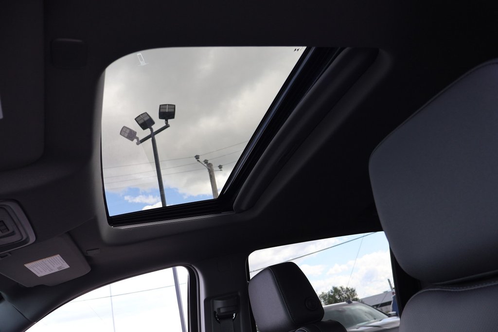 2025 Chevrolet Silverado 2500 HD LTZ in Terrebonne, Quebec - 9 - w1024h768px